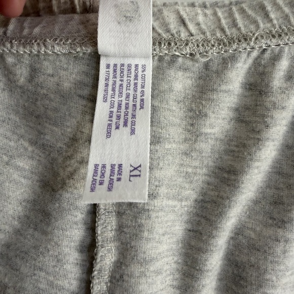 Stars Above Gray Pajama Shorts Size XL - Picture 7 of 8